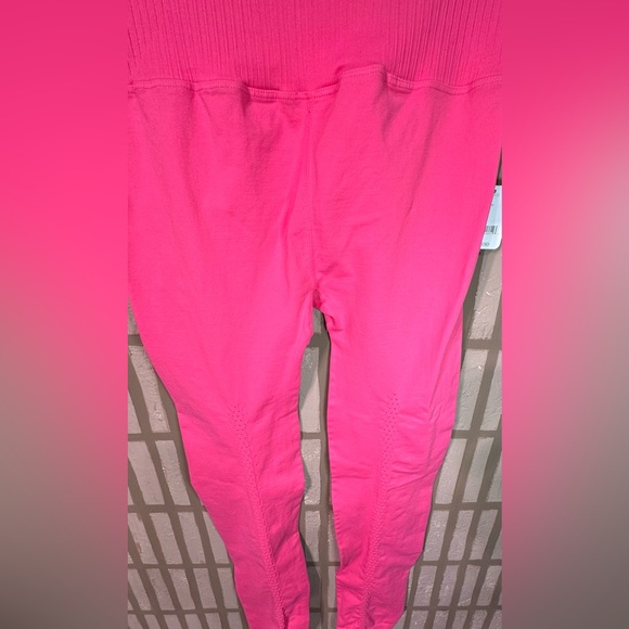 FP Movement seamless leggings SIZE M/L - Picture 7 of 7